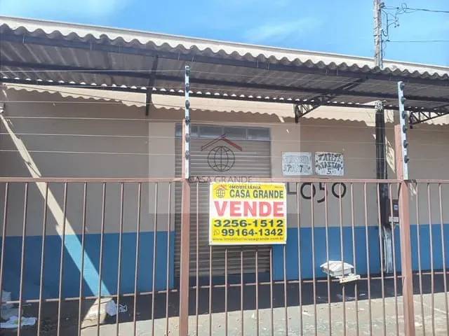 Galpão / Barracão com 648m², à venda, no bairro Br. 369 em Rolândia