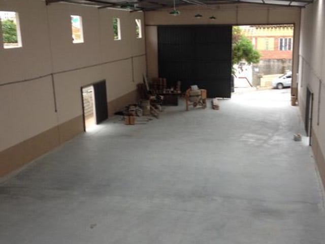 Foto do Galpão / Barracão - Galpão para alugar, 400 m² por R$ 5.000,00/mês - Putim - São José dos Campos/SP | INDEPENDENCE NEGOCIOS IMOBILIARIOS LTDA