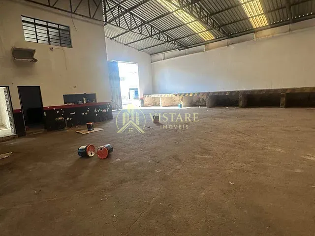 Galpão / Barracão com 900m², para alugar, no bairro Paulicéia em Piracicaba