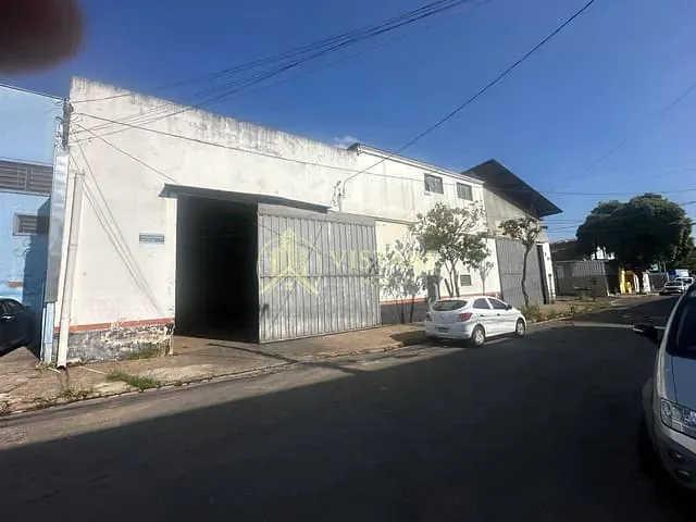 Galpão / Barracão com 900m², para alugar, no bairro Paulicéia em Piracicaba