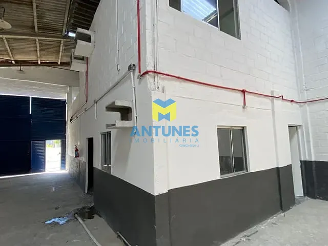 Galpão / Barracão com 500m², para alugar, no bairro Imbiribeira em Recife