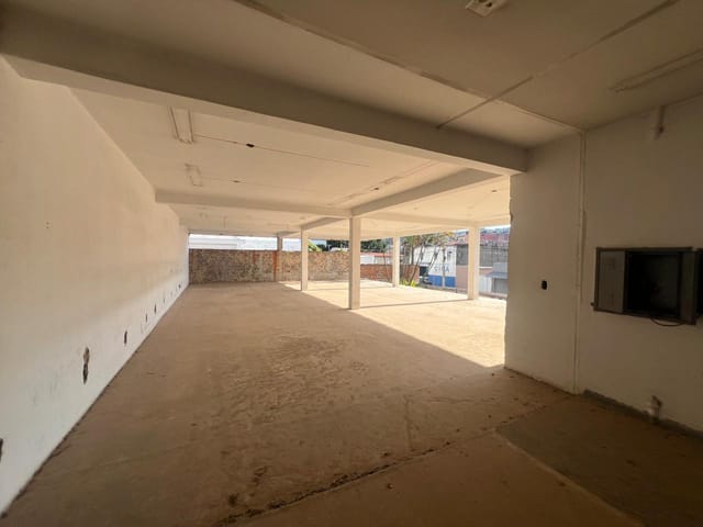 Galpão / Barracão com 2399m², para alugar, no bairro Jardim Cidapel em Jundiaí