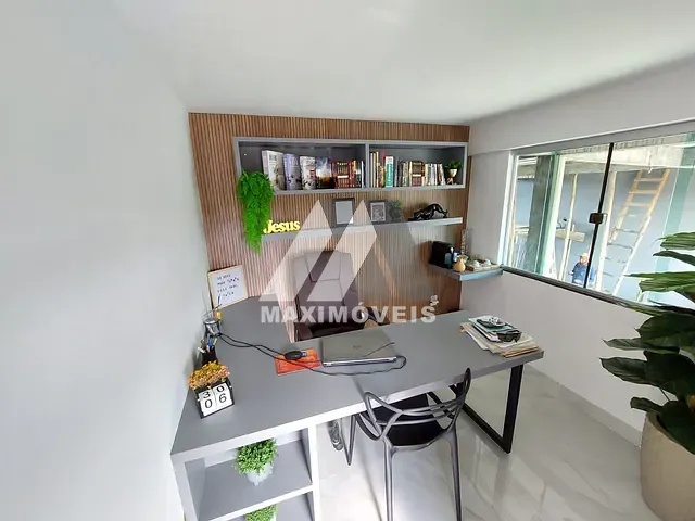 Galpão / Barracão com 275m² 2 quartos e 1 banheiro, à venda, no bairro Universitários em Araçuaí
