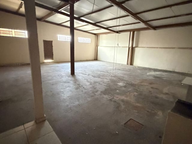 Galpão / Barracão para alugar, no bairro Setor Bueno em Goiânia