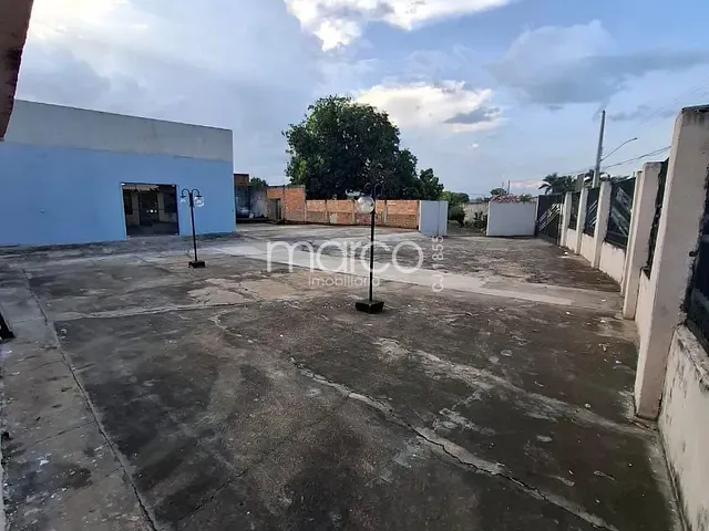 Galpão / Barracão para alugar, no bairro Parque Atheneu em Goiânia