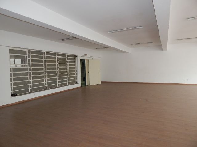 Loja com 140m², para alugar, no bairro Vila Buarque  em São Paulo