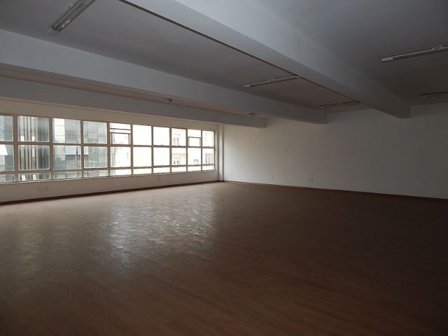 Loja com 140m², para alugar, no bairro Vila Buarque  em São Paulo