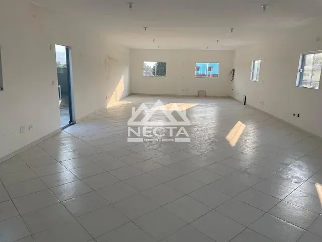 Galpão / Barracão com 300m², para alugar, no bairro Jardim Porto Novo em Caraguatatuba