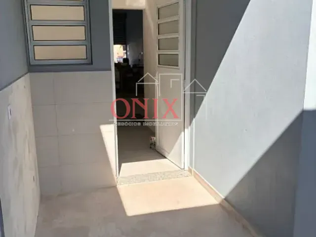 Galpão / Barracão com 180m², para alugar, no bairro Jundiapeba em Mogi das Cruzes