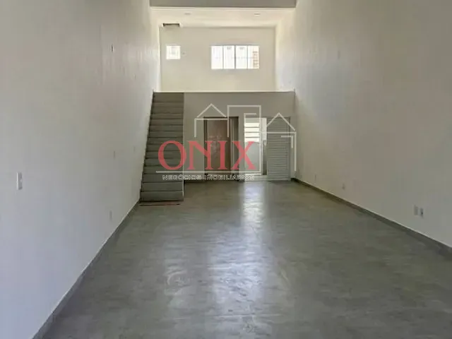 Galpão / Barracão com 180m², para alugar, no bairro Jundiapeba em Mogi das Cruzes