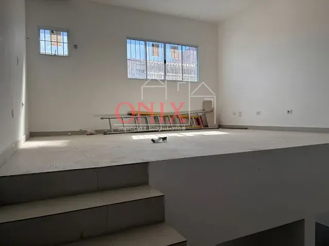 Galpão / Barracão com 180m², para alugar, no bairro Jundiapeba em Mogi das Cruzes