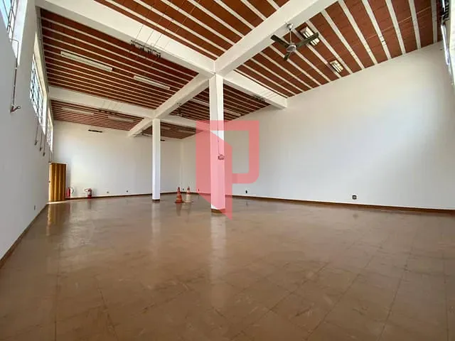 Galpão / Barracão com 250m², para alugar, no bairro Caiçara em Belo Horizonte