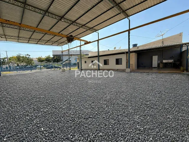 Galpão / Barracão com 702m², para alugar, no bairro Lagoa Seca em Santa Bárbara D'Oeste