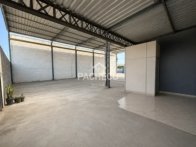 Galpão / Barracão com 702m², para alugar, no bairro Lagoa Seca em Santa Bárbara D'Oeste