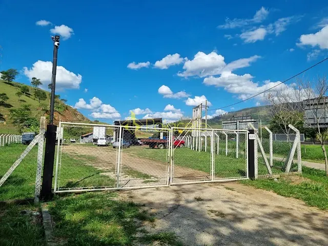 Galpão / Barracão com 3300m², para alugar, no bairro Aparecida em Aparecida