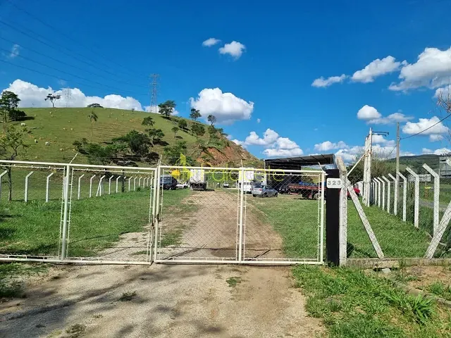 Galpão / Barracão com 3300m², para alugar, no bairro Aparecida em Aparecida