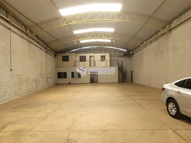 Galpão / Barracão com 360m², para alugar, no bairro Cidade Satélite em Juatuba