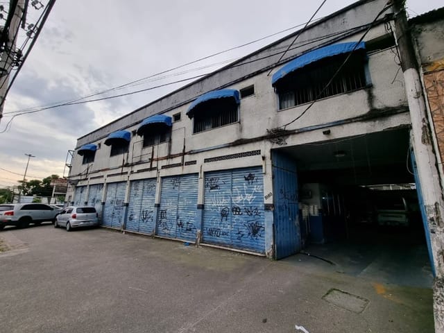 Galpão / Barracão com 600m², à venda, no bairro Senador Vasconcelos em Rio de Janeiro