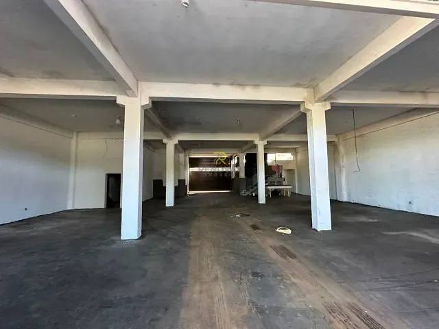 Galpão / Barracão com 694m², à venda ou para alugar, no bairro Bonsucesso em Guarapuava
