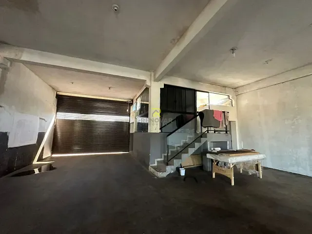 Galpão / Barracão com 694m², à venda ou para alugar, no bairro Bonsucesso em Guarapuava