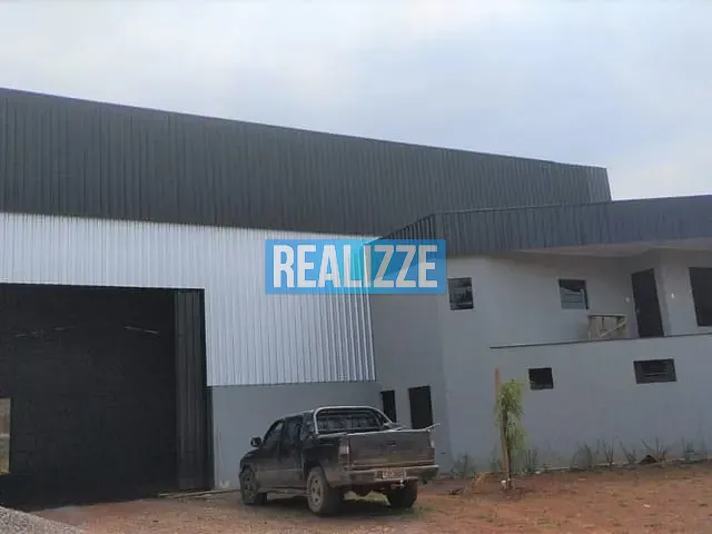 Galpão / Barracão com 1700m², para alugar, no bairro Distrito Industrial em Marau