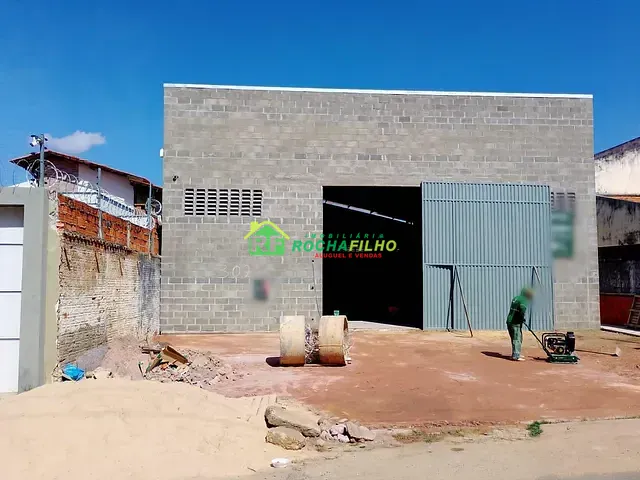Galpão / Barracão com 330m², para alugar, no bairro Noivos em Teresina