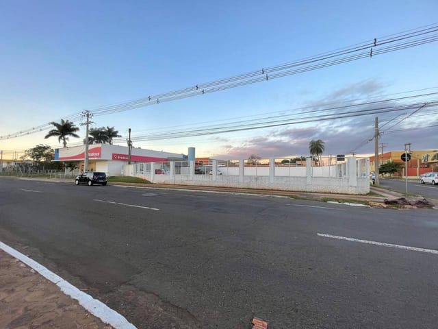 Foto do Galpão / Barracão - Imóvel Comercial à Venda – Excelente Localização | Quadra Inteira | Romeu Imóveis