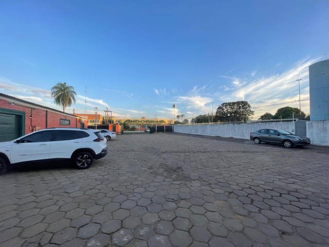 Galpão / Barracão com 5832m², à venda, no bairro Vila Progresso em Campo Grande