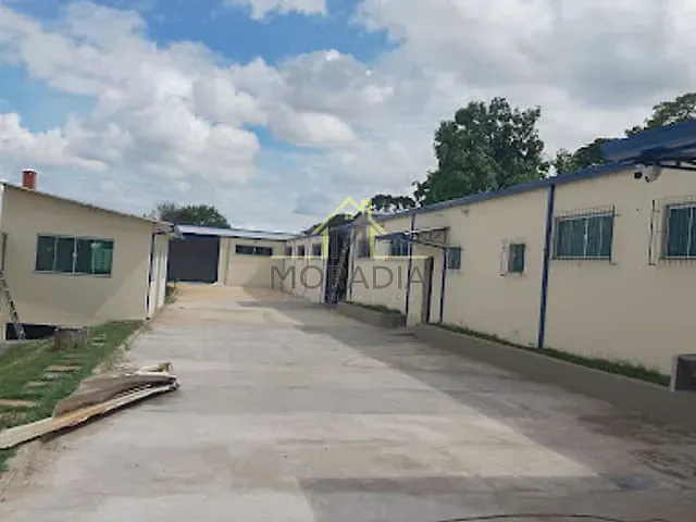 Galpão / Barracão com 1600m², à venda ou para alugar, no bairro Pólo Industrial em Guaxupé
