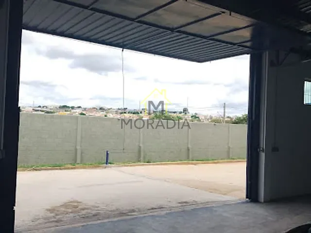 Galpão / Barracão com 1600m², à venda ou para alugar, no bairro Pólo Industrial em Guaxupé