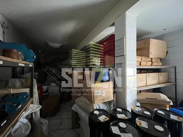 Galpão / Barracão com 250m², à venda, no bairro Vila Cardia em Bauru