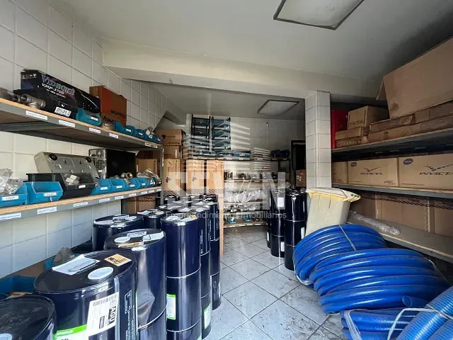 Galpão / Barracão com 250m², à venda, no bairro Vila Cardia em Bauru