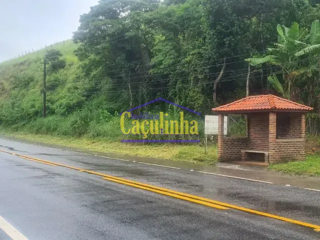 Galpão / Barracão com 610m², para alugar, no bairro Centro em Valença
