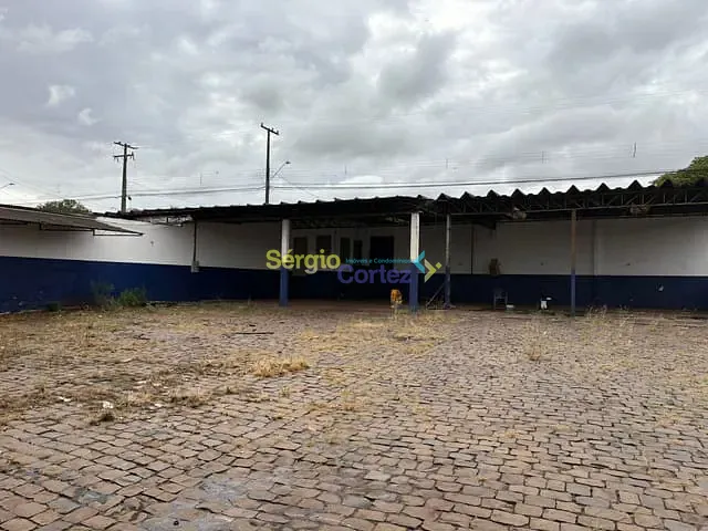 Galpão / Barracão com 1000m², para alugar, no bairro Indústrias Leves em Londrina