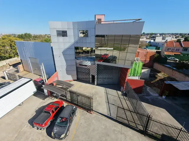 Galpão / Barracão com 2720m², para alugar, no bairro Uberaba em Curitiba