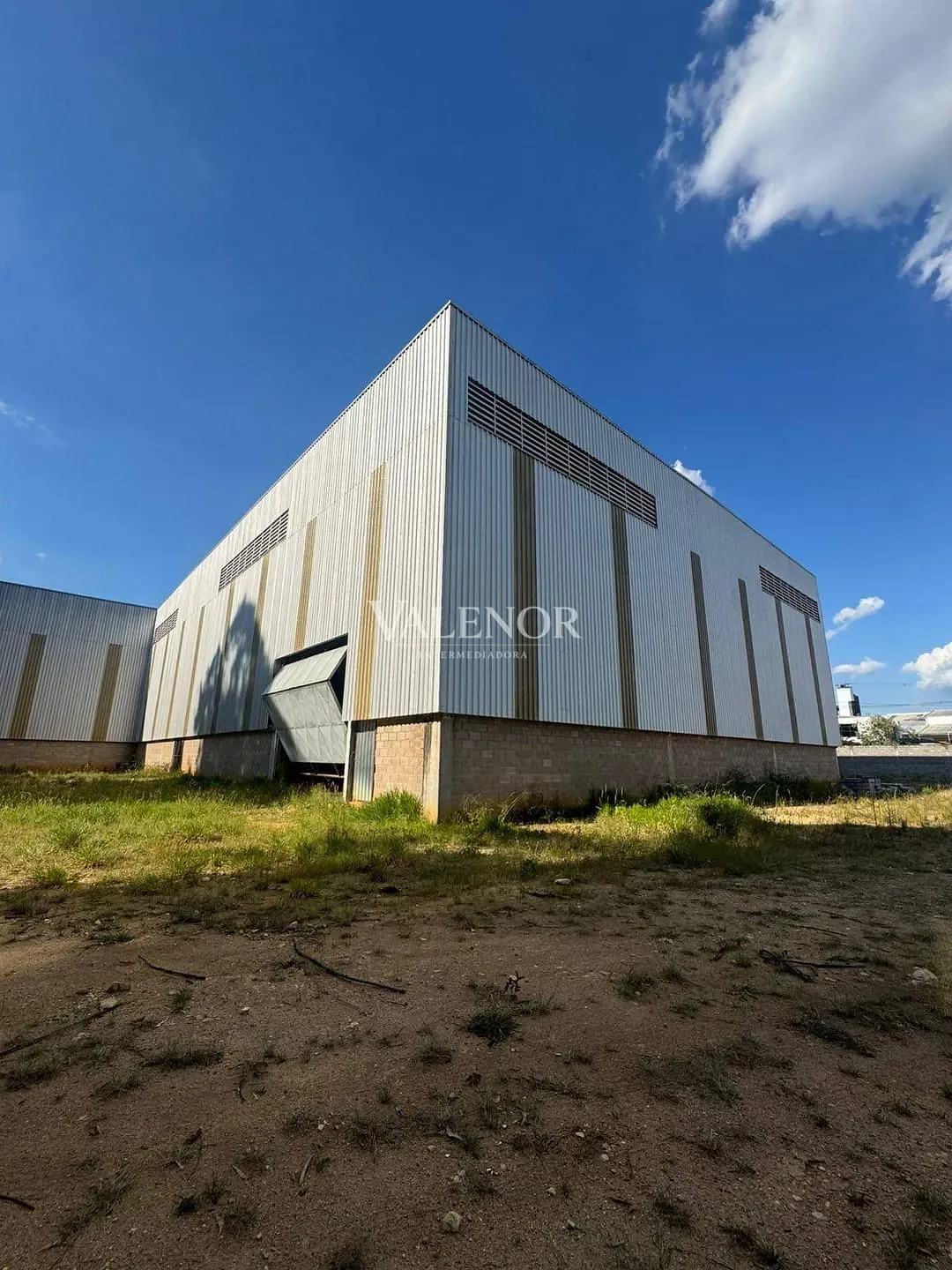 Depósito-Galpão, 30000 m² - Foto 1