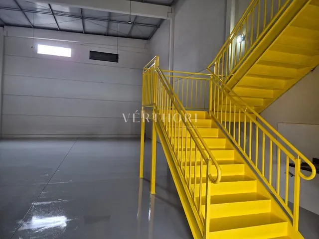 Galpão / Barracão para alugar, no bairro Jardim do Leste em Londrina