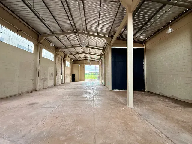 Galpão / Barracão com 480m², para alugar, no bairro Panorama em Campo Grande