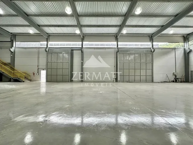 Galpão / Barracão com 2800m², à venda, no bairro Vila Formosa em Blumenau