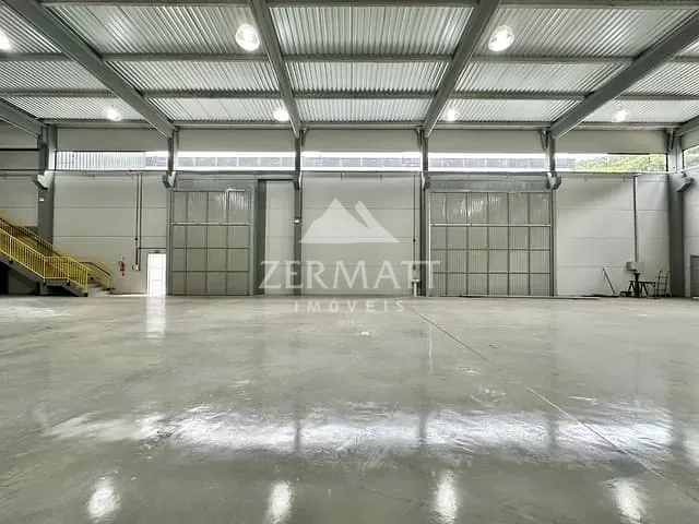 Galpão / Barracão com 2800m², à venda, no bairro Vila Formosa em Blumenau