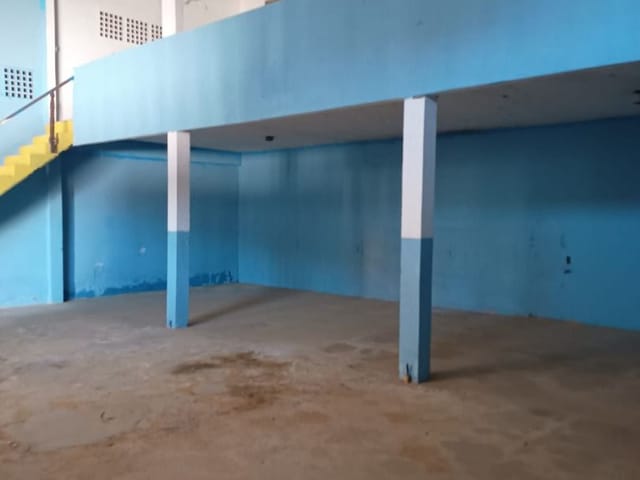 Galpão / Barracão com 300m², à venda, no bairro Sol e Mar em Macaé