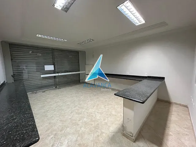 Galpão / Barracão com 320m², à venda ou para alugar, no bairro Centro em Governador Valadares