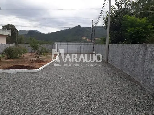 Galpão / Barracão com 2000m², à venda, no bairro Escalvados em Navegantes