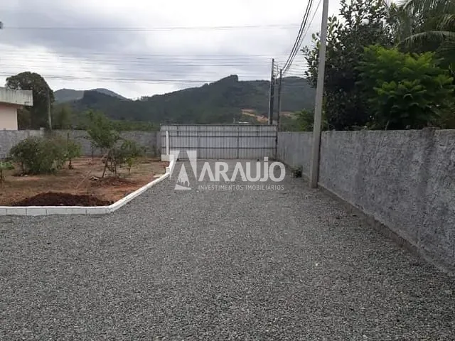 Galpão / Barracão com 2000m², à venda, no bairro Escalvados em Navegantes