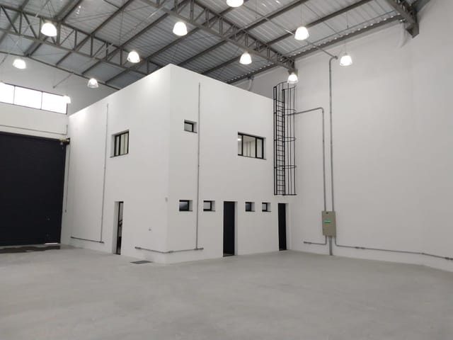 Galpão / Barracão com 76700m², para alugar, no bairro Rudge Ramos em São Bernardo do Campo