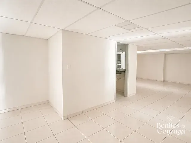 Galpão / Barracão com 413m², para alugar, no bairro Jardim Internorte em Maringá