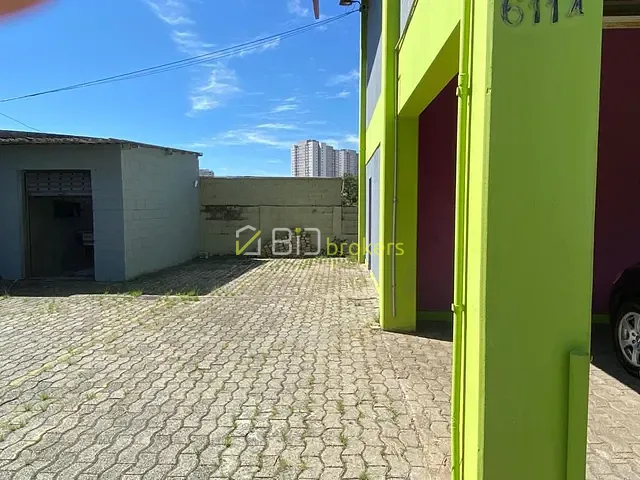 Galpão / Barracão com 3000m², para alugar, no bairro Jardim Regina Alice em Barueri