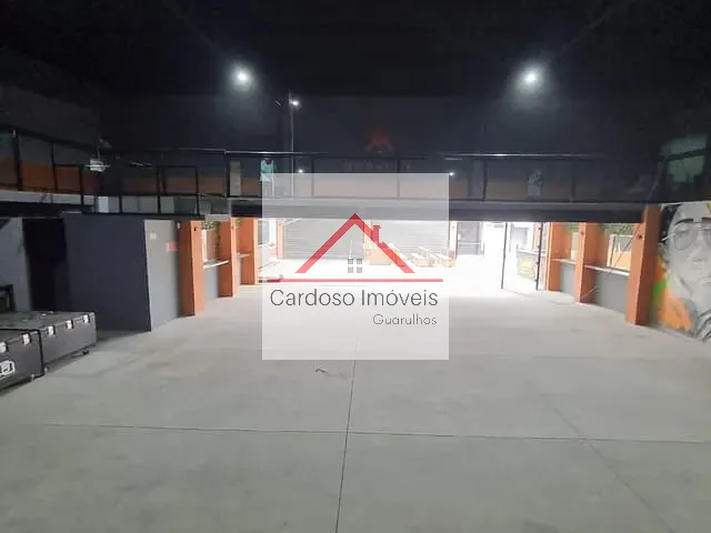 Galpão / Barracão com 750m², à venda ou para alugar, no bairro Parque Renato Maia em Guarulhos