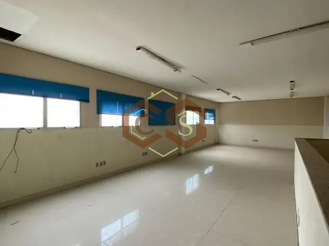 Galpão / Barracão com 1040m², à venda, no bairro Helvétia Country em Salto
