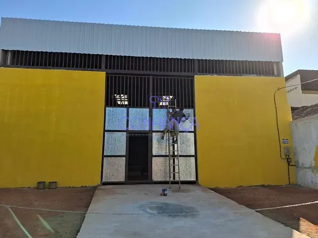 Galpão / Barracão com 650m², para alugar, no bairro Nova Piam em Belford Roxo